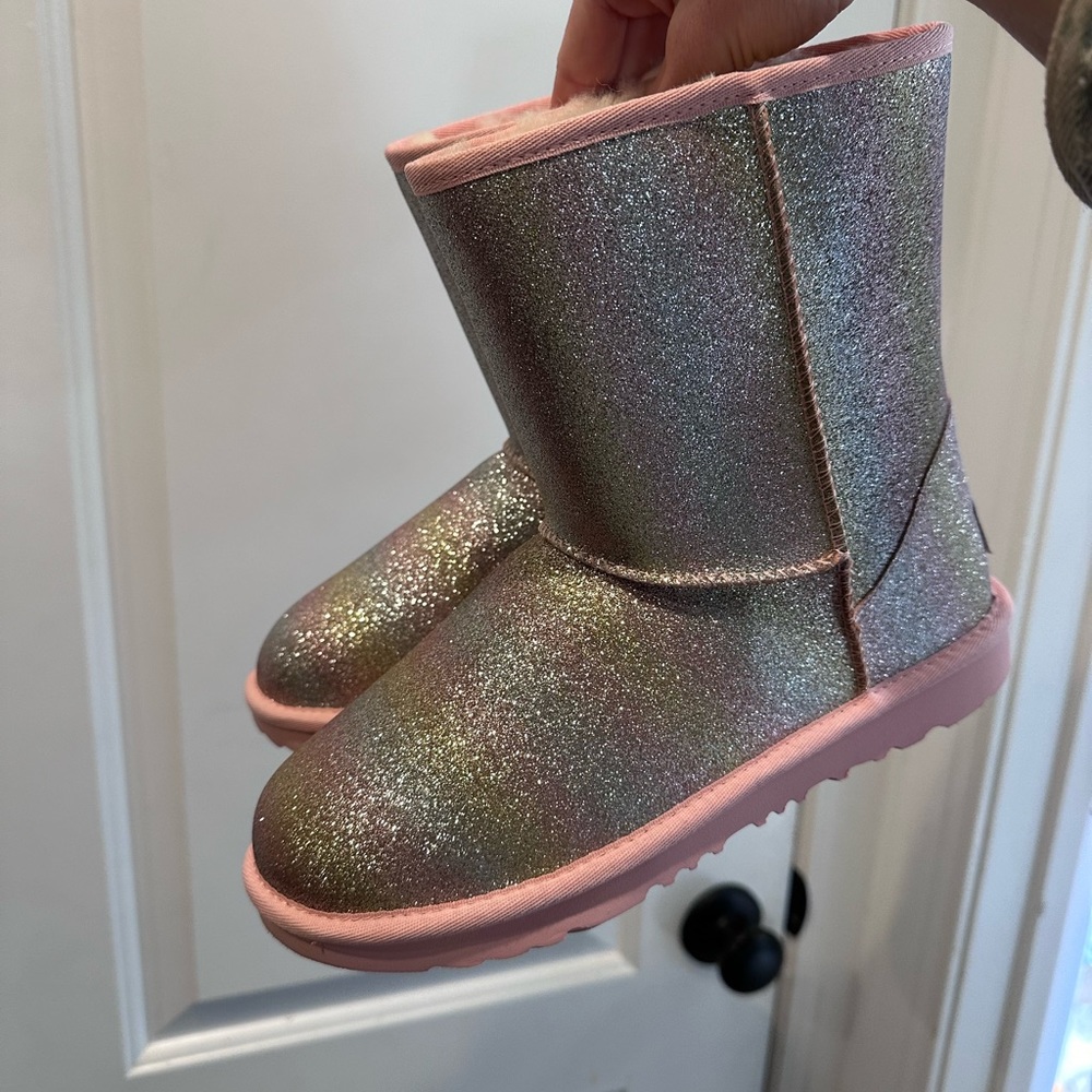 glitter uggs 6Y